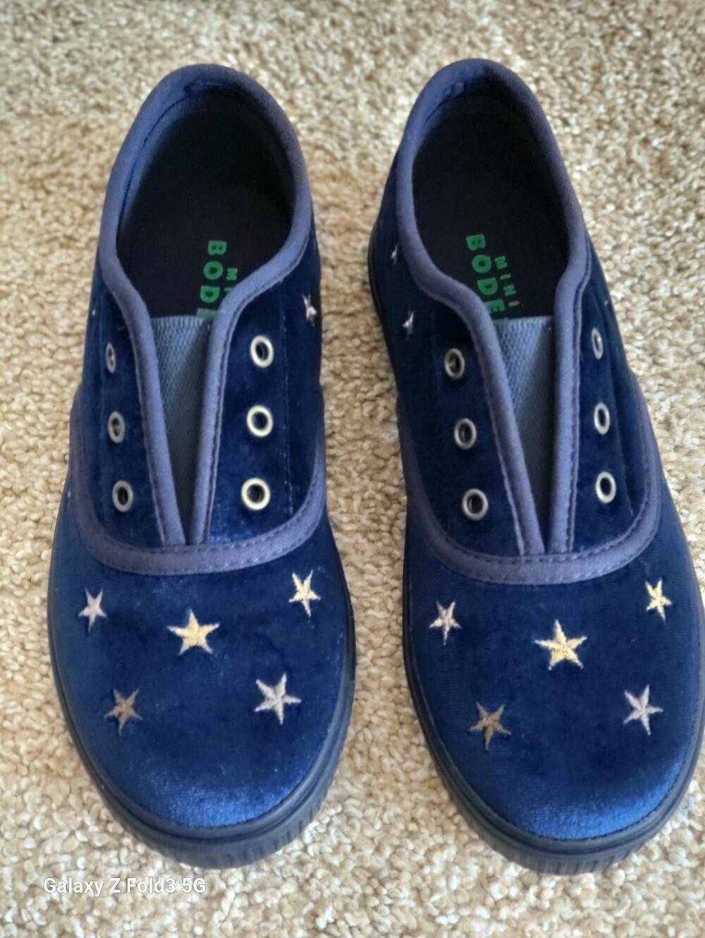 ♥️NWT♥️ Boden Girls Navy Velvet Slip-On Sneakers with Gold Embroidered Stars - Picture 2 of 9